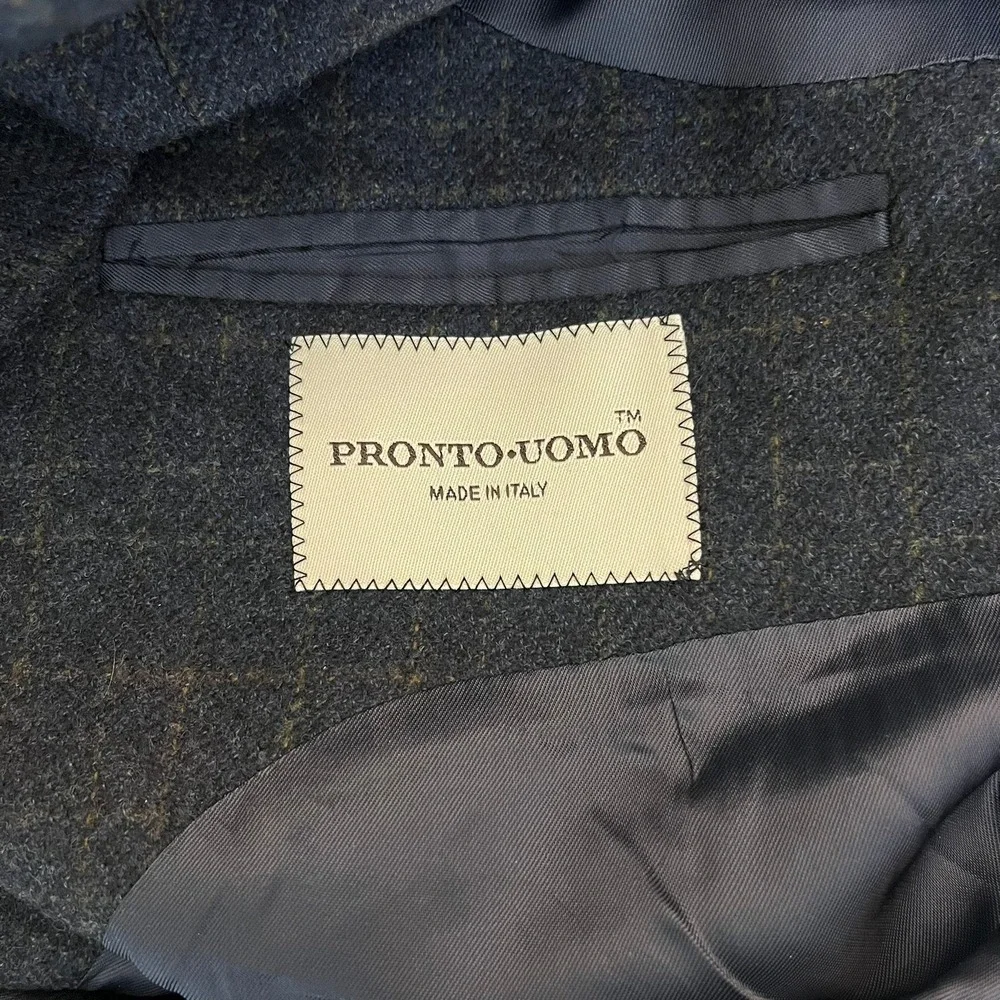 Pronto Uomo this sophisticated